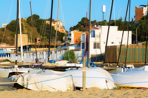 Bateaux à la plage de Montgat. Catalogne