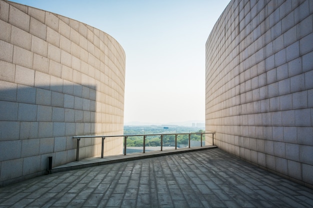 Bâtiment d&#39;architecture moderne Ciel bleu