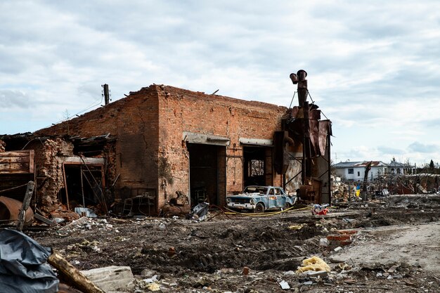 Bâtiment démoli pendant la guerre russe en ukraine