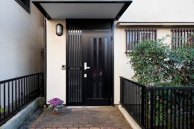 Bâtiment japonais d'entrée de maison moderne