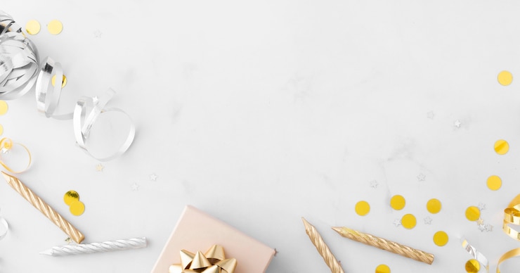 Photo gratuit beau concept d'anniversaire avec espace copie