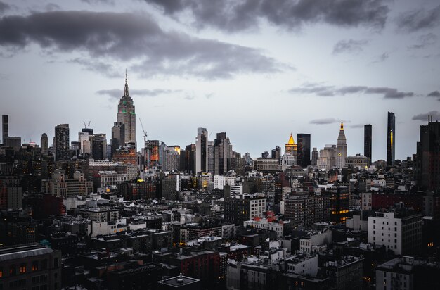 Beau coup de crépuscule à New York