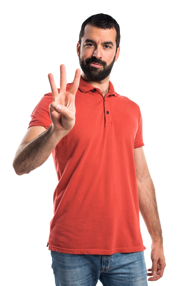 Photo gratuit beau homme comptant trois