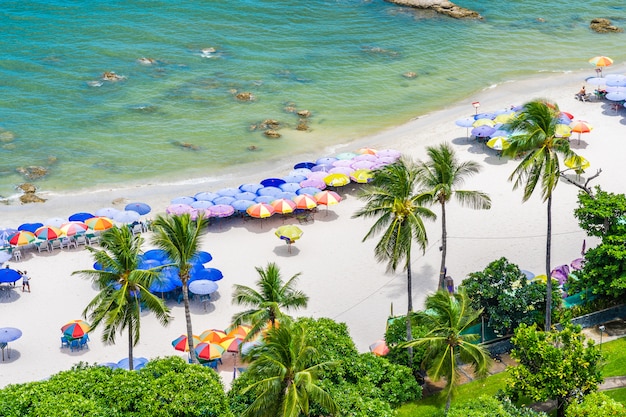 Beau paysage et paysage urbain dans la ville de hua hin autour de la baie de l'océan