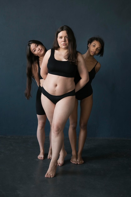 Beau portrait de femmes avec toutes sortes de corps