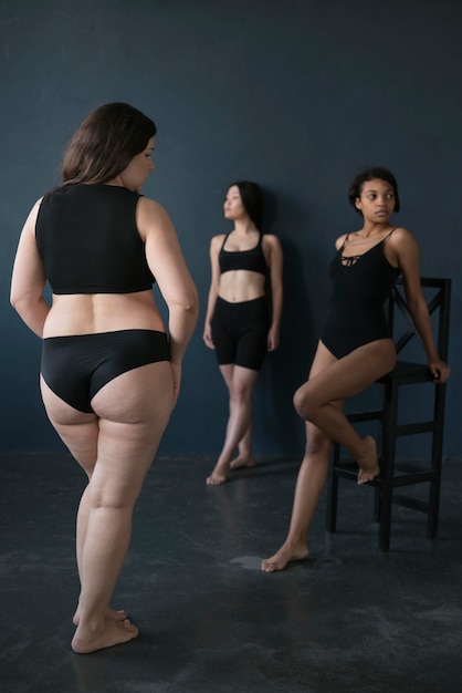 Beau portrait de femmes avec toutes sortes de corps