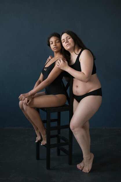 Beau portrait de femmes avec toutes sortes de corps