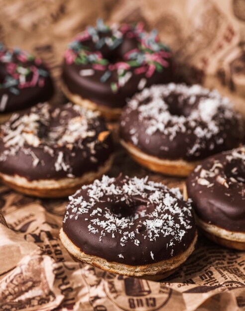 Beignets de gros plan avec glaçage