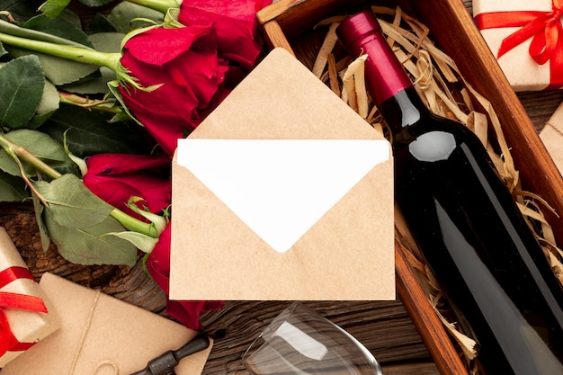 Bel Assortiment Pour Le Dîner De La Saint-valentin Avec Enveloppe