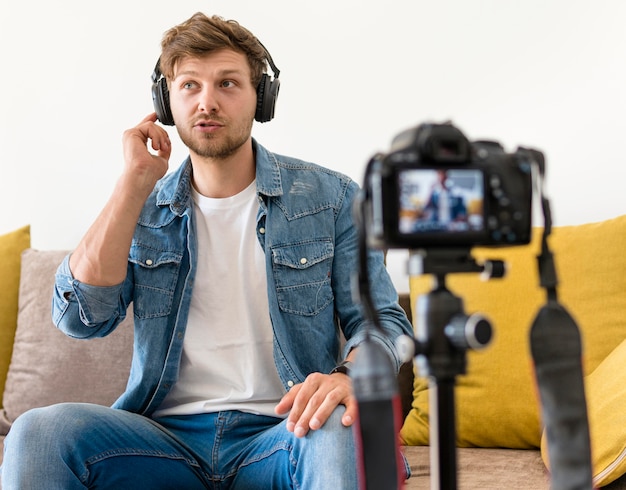 Bel enregistrement masculin pour blog personnel