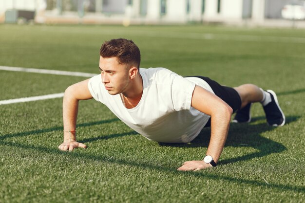 Bel homme, formation, dans, a, parc été