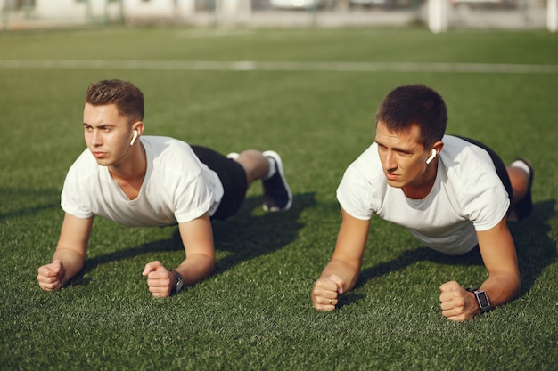 Bel homme, formation, dans, a, parc été