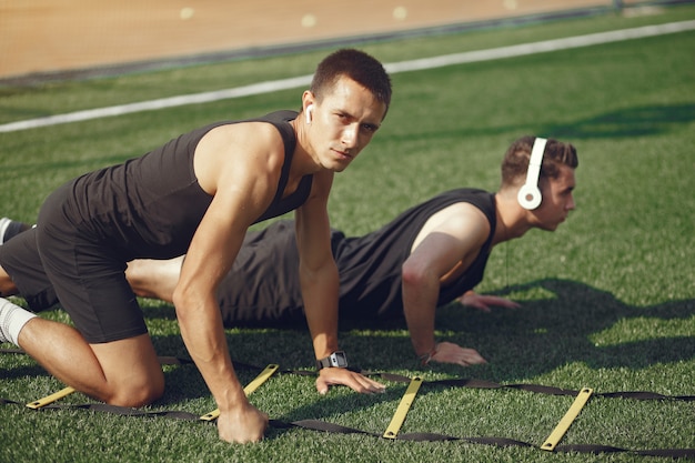 Bel homme, formation, dans, a, parc été