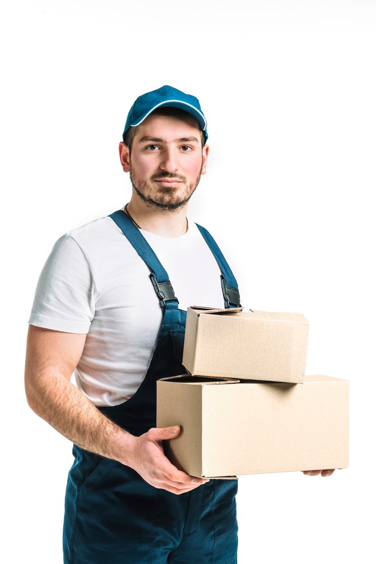 Photo gratuit bel homme de livraison avec des boîtes