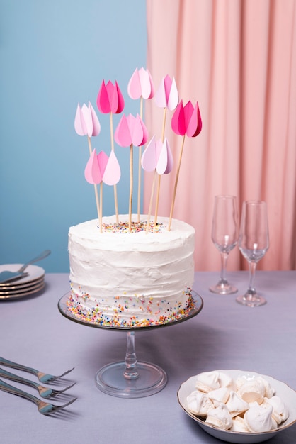 Photo gratuite belle et élégante décoration de gâteau