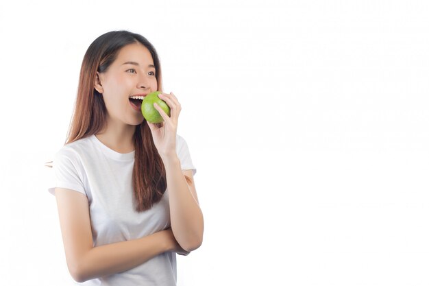 Belle femme Asie avec un sourire heureux