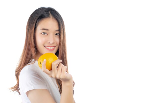 Belle femme Asie avec un sourire heureux