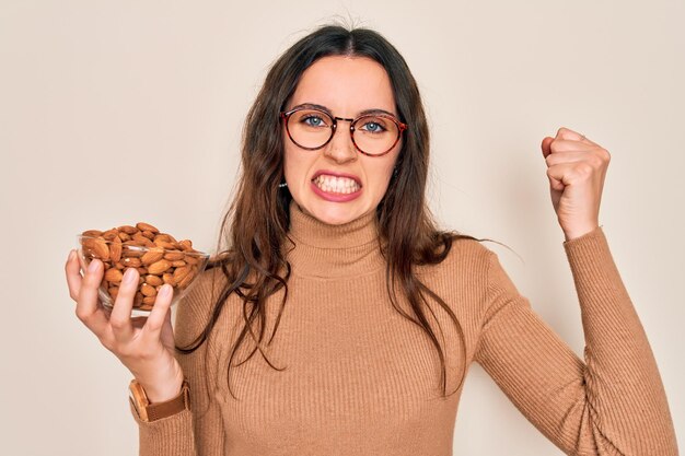 Belle femme faisant un geste