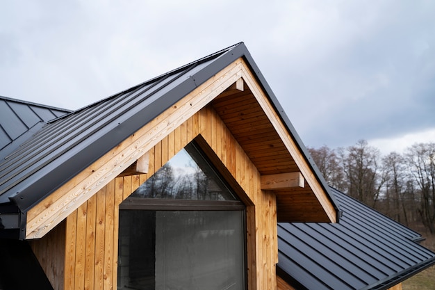 Belle maison moderne en bois