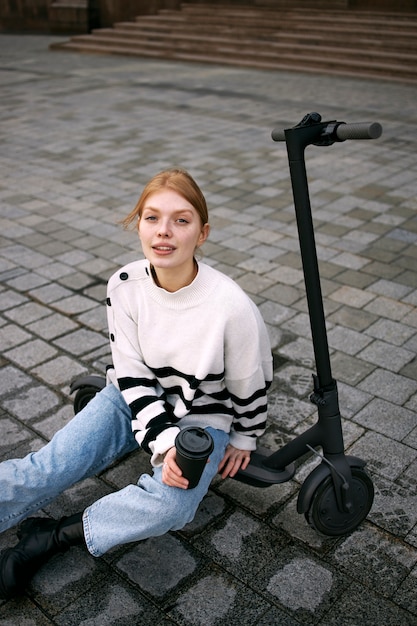 Photo gratuite belle personne biélorusse dans la ville