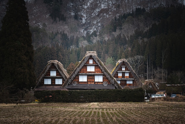 Belle photo d'un des bâtiments de Shirakawa au Japon