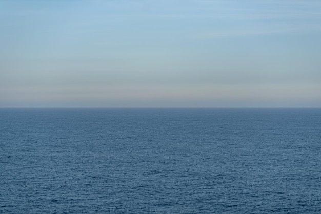 Belle photo de la mer et du ciel