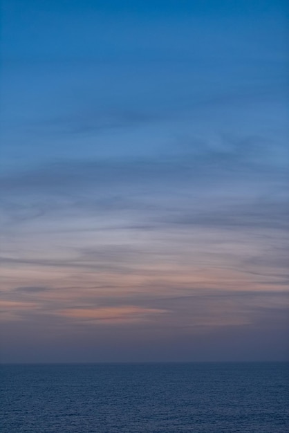 Belle photo de la mer et du ciel