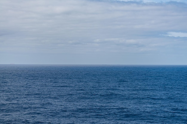 Belle photo de la mer et du ciel