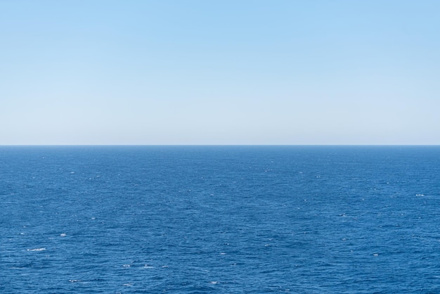 Belle photo de la mer et du ciel