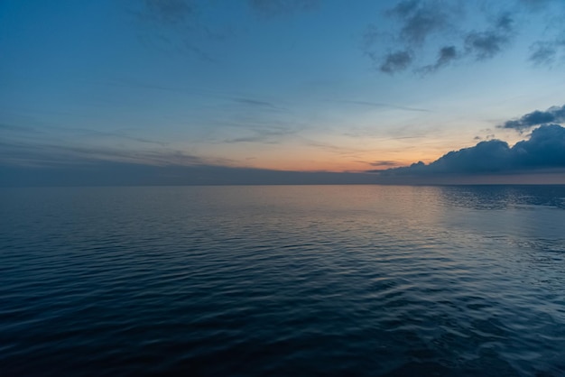 Photo gratuite belle photo de la mer et du ciel