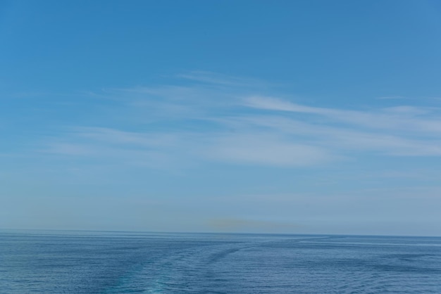 Photo gratuite une belle photo des vagues de la mer