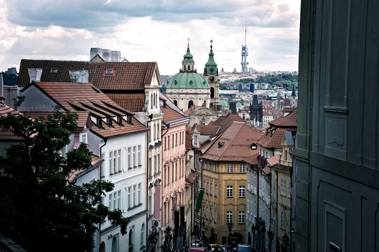 Photo gratuit belle vieilles rues et bâtiments de prague.