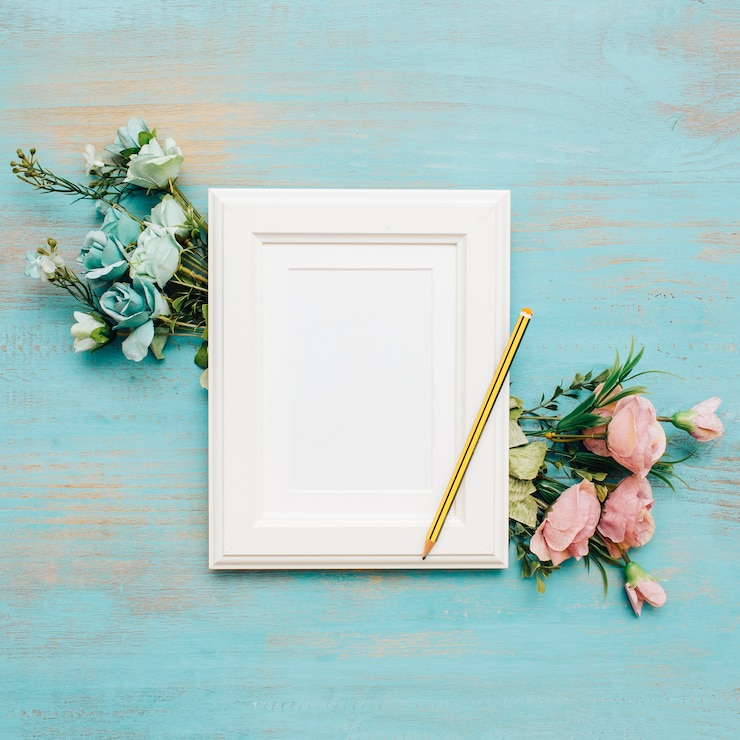 Belles fleurs avec cadre blanc.