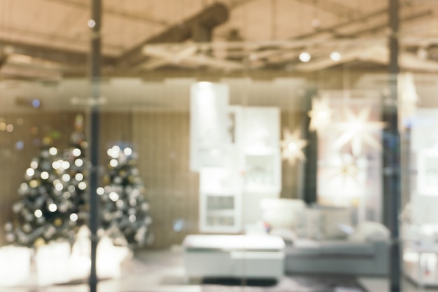 Belles vacances décorées chambre avec arbre de Noël, flou de tir pour le fond de la photo