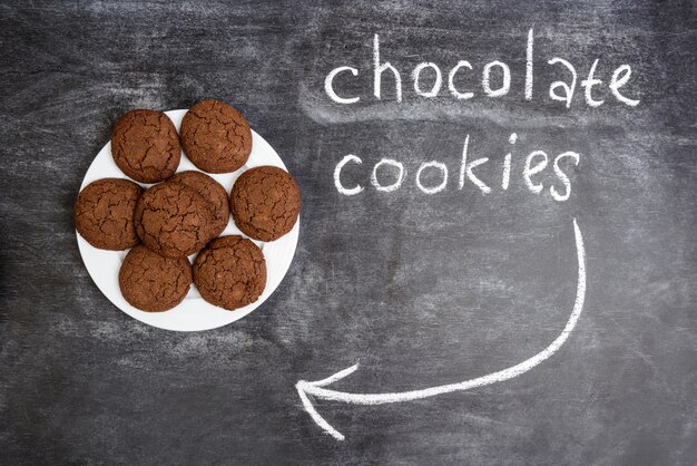 Biscuits au chocolat sucré en plaque