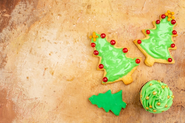 Biscuits en forme d'arbre vue de dessus