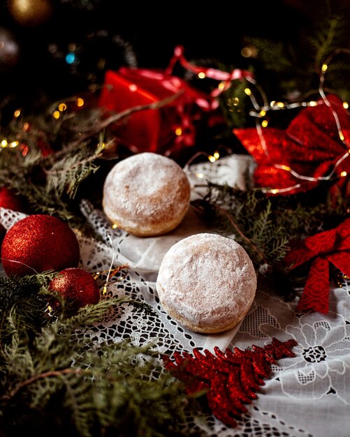 Biscuits garnis de sucre en poudre