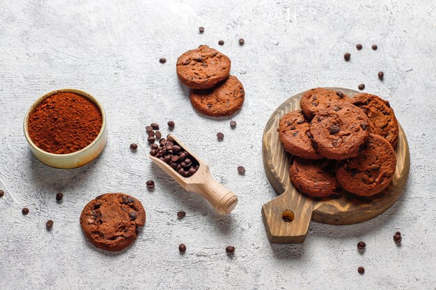 Biscuits sans gluten aux pépites de chocolat.