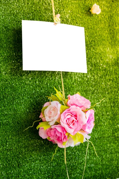 Blank sign avec bouquet