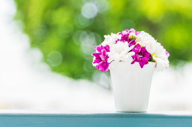 bois beau vase texture de fleurs