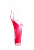 Photo gratuite boisson red tomber dans la glace