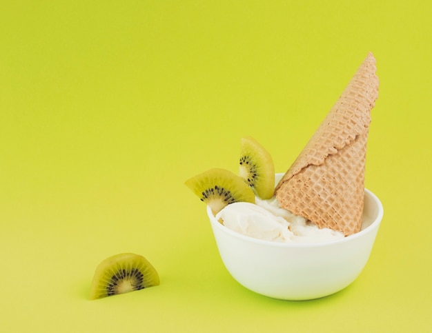 Photo gratuite bol à glace kiwi