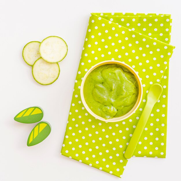 Puree De Concombre Et De Carotte Aux Pommes Avec Copie Espace Photo Gratuite Puree De Concombre Et De Carotte Aux Pommes Avec Copie Espace Photo Gratuite