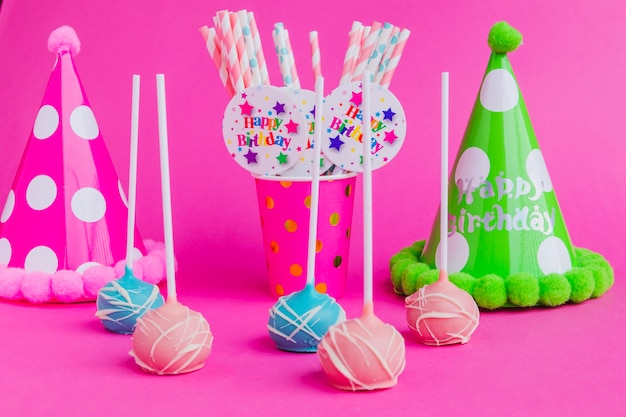 Bonbons brillants et décor de vacances