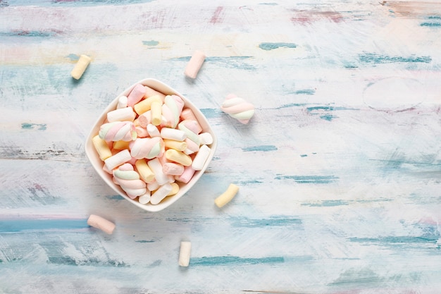 Bonbons colorés, gelée et marmelade, bonbons malsains.