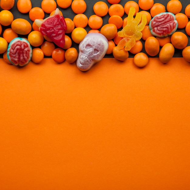 Photo gratuite bonbons de halloween aux lentilles