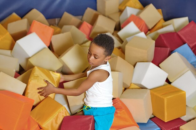 Bonheur, activité, enfance et divertissement.