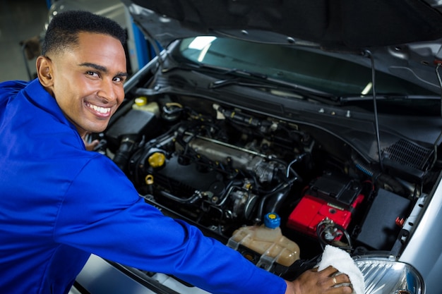 Bonne voiture de service mécanicien