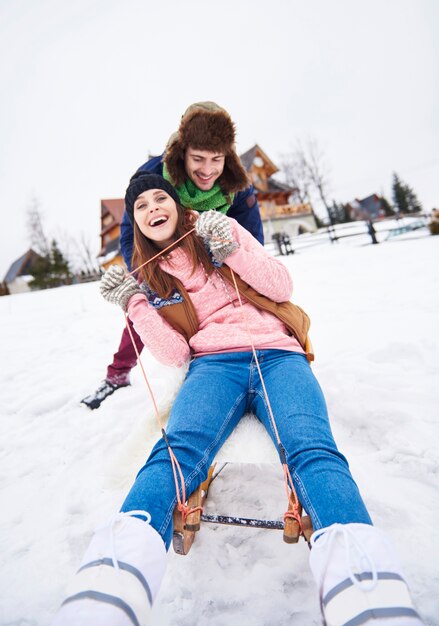 Bonnes vacances en hiver sur la neige