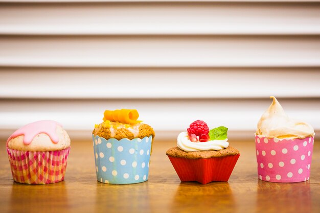 Bons petits gâteaux sur la table